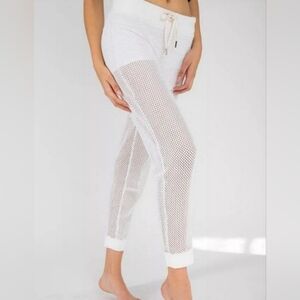 Electric & Rose Panama Mesh Jogger - Cloud (m)